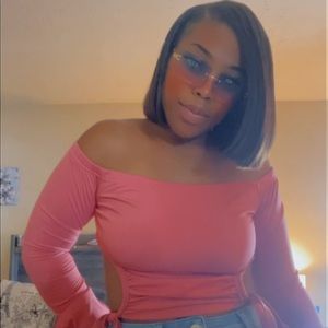 Meet your Posher, Tia